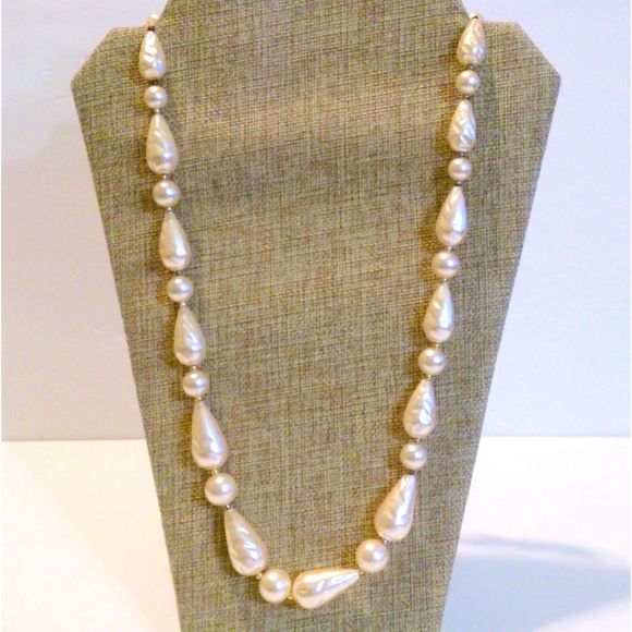 Vintage Faux Pearl Chunky Beaded Necklace - Picture 1 of 4